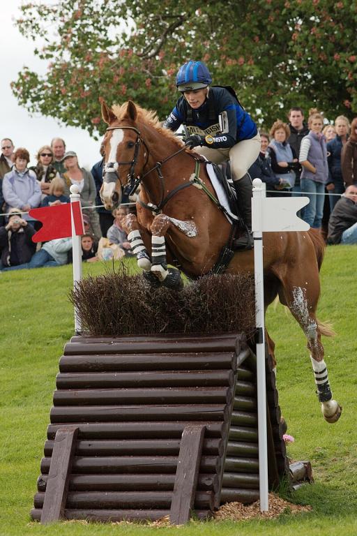 Zara Phillips et Toytown à Badminton en 2009. - CC BY-SA 3.0 - Photo :Henry Bucklow